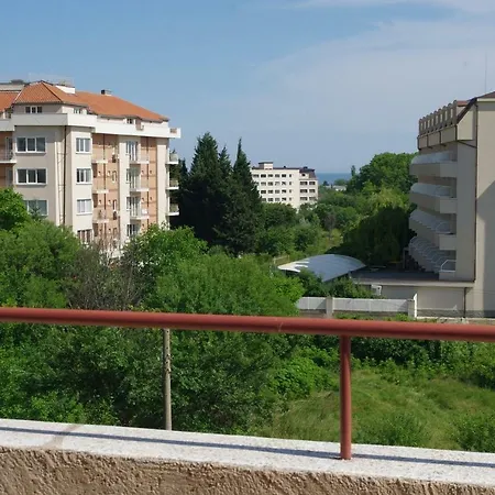 Liana Guest house 3*