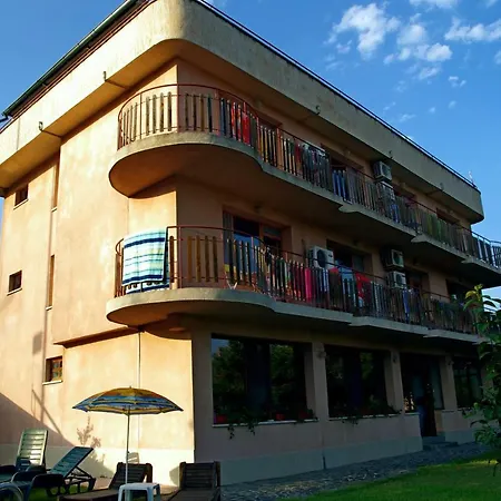 Guest house Liana 3*